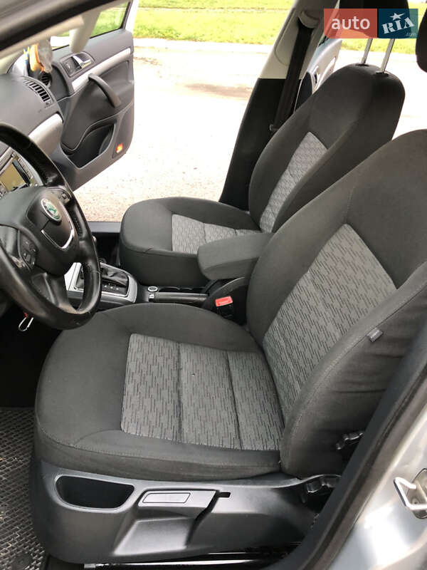 Универсал Skoda Octavia 2012 в Ровно