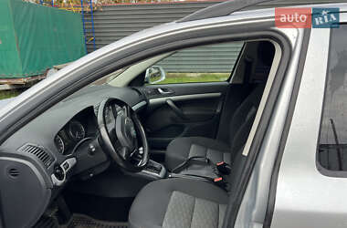 Универсал Skoda Octavia 2012 в 