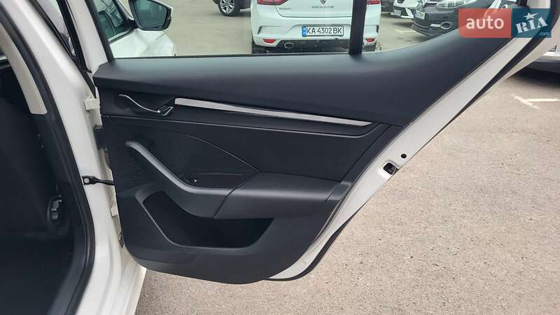 Лифтбек Skoda Octavia 2021 в Киеве