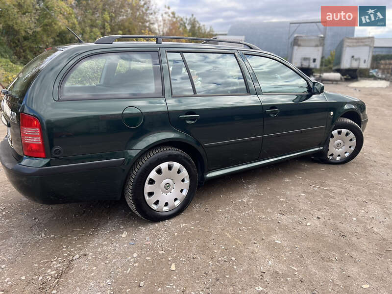 Универсал Skoda Octavia 2004 в Виннице