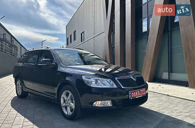 Універсал Skoda Octavia 2011 в  фото 12 Універсал Skoda Octavia 2011 в