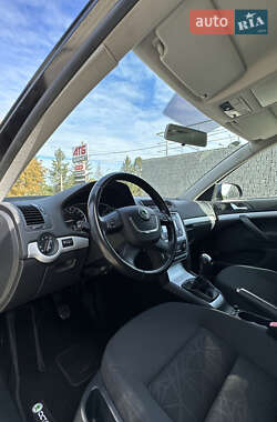 Універсал Skoda Octavia 2011 в  фото 23 Універсал Skoda Octavia 2011 в