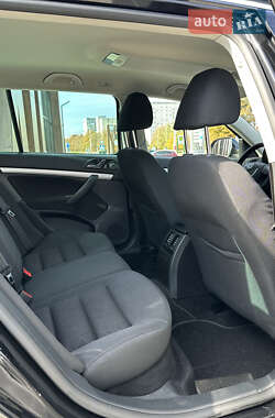 Універсал Skoda Octavia 2011 в  фото 38 Універсал Skoda Octavia 2011 в
