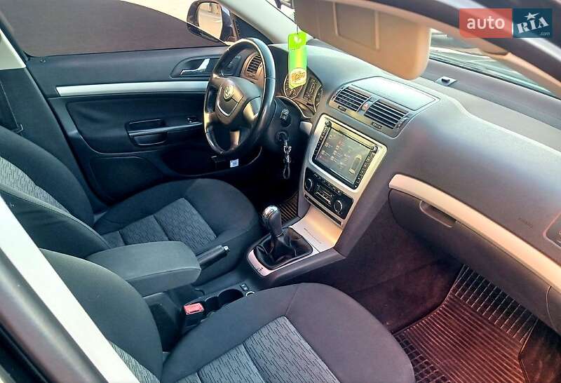 Универсал Skoda Octavia 2010 в Кривом Роге