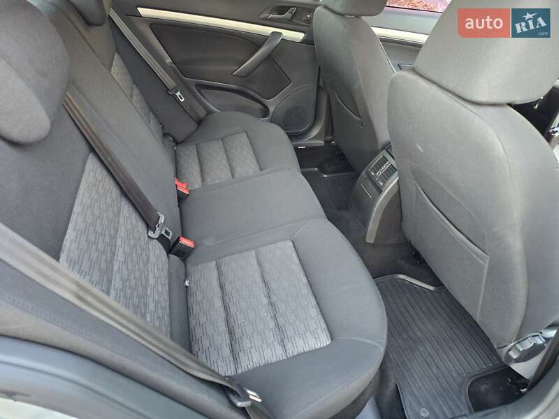 Лифтбек Skoda Octavia 2011 в Днепре фото 11 Лифтбек Skoda Octavia 2011 в Днепре