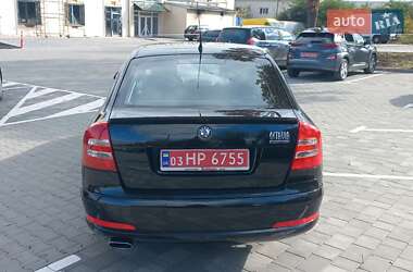 Лифтбек Skoda Octavia 2009 в 