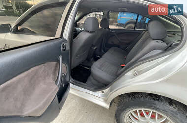Лифтбек Skoda Octavia 2004 в 
