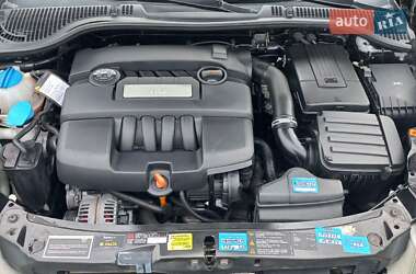 Лифтбек Skoda Octavia 2009 в 