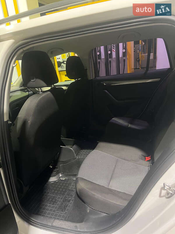 Універсал Skoda Octavia 2014 в Києві фото 7 Універсал Skoda Octavia 2014 в Києві