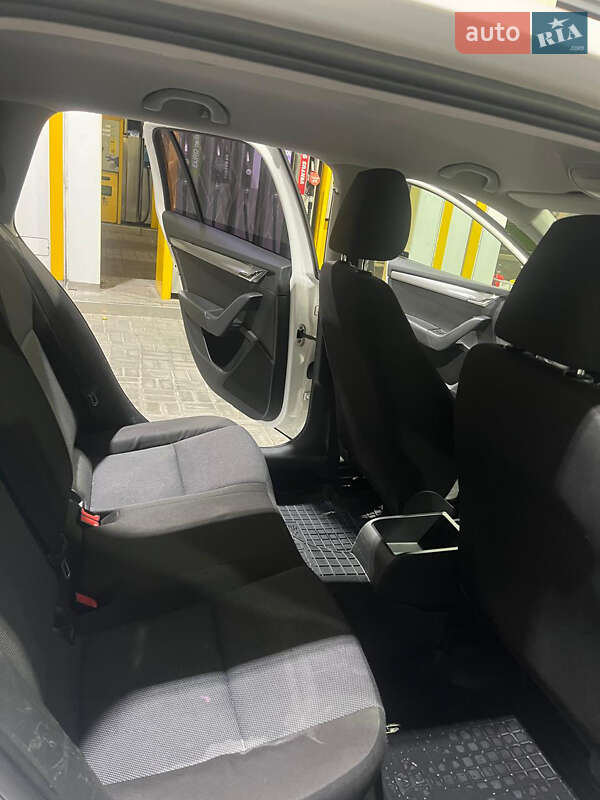Універсал Skoda Octavia 2014 в Києві фото 9 Універсал Skoda Octavia 2014 в Києві