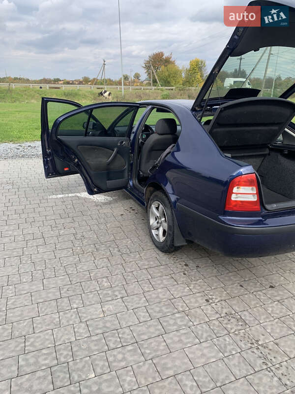 Лифтбек Skoda Octavia 2004 в Буске