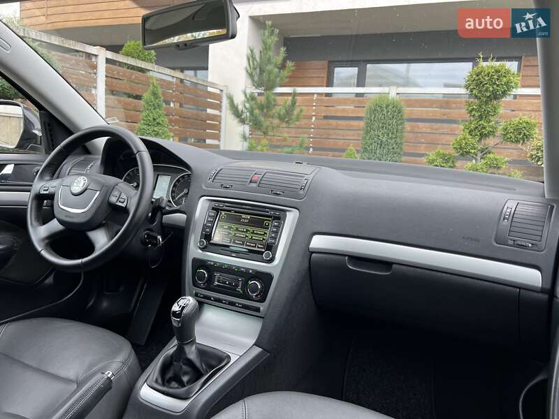 Универсал Skoda Octavia 2012 в Стрые