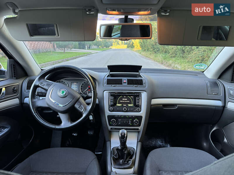 Универсал Skoda Octavia 2012 в Ровно