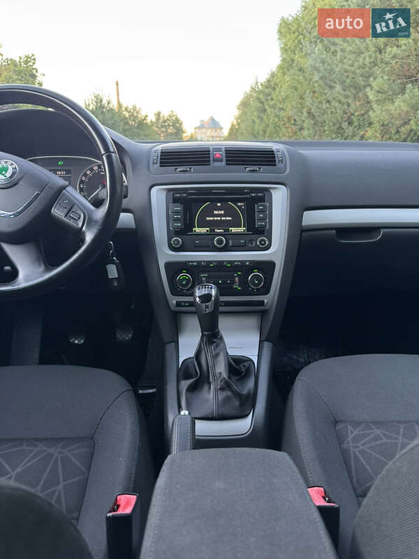 Универсал Skoda Octavia 2012 в Ровно
