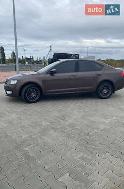 Ліфтбек Skoda Octavia 2013 в  фото 4 Ліфтбек Skoda Octavia 2013 в