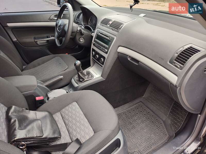 Лифтбек Skoda Octavia 2011 в Черкассах фото 22 Лифтбек Skoda Octavia 2011 в Черкассах
