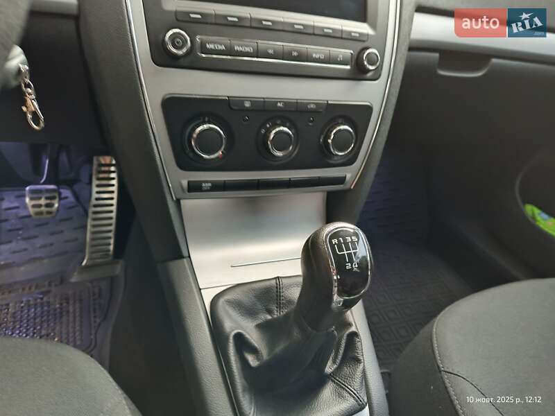 Лифтбек Skoda Octavia 2011 в Черкассах фото 3 Лифтбек Skoda Octavia 2011 в Черкассах