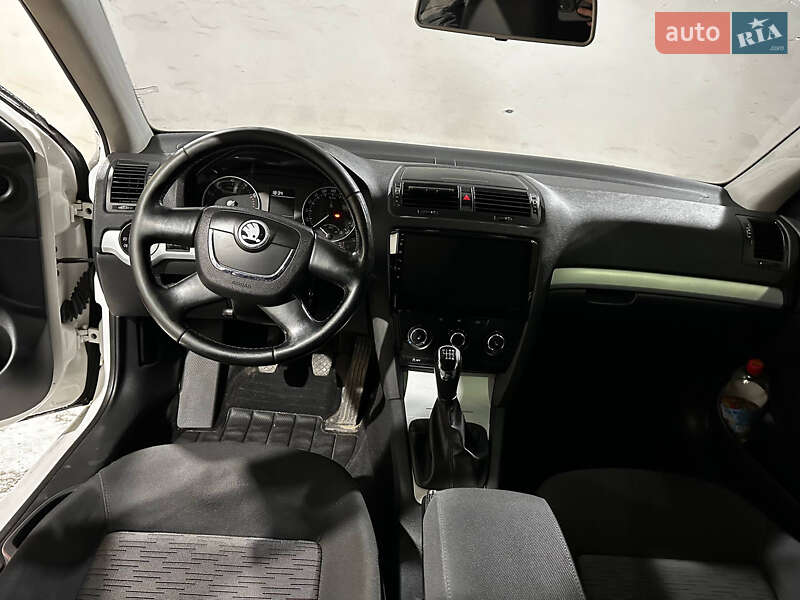 Универсал Skoda Octavia 2011 в Каменском