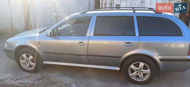 Универсал Skoda Octavia 2002 в Киеве