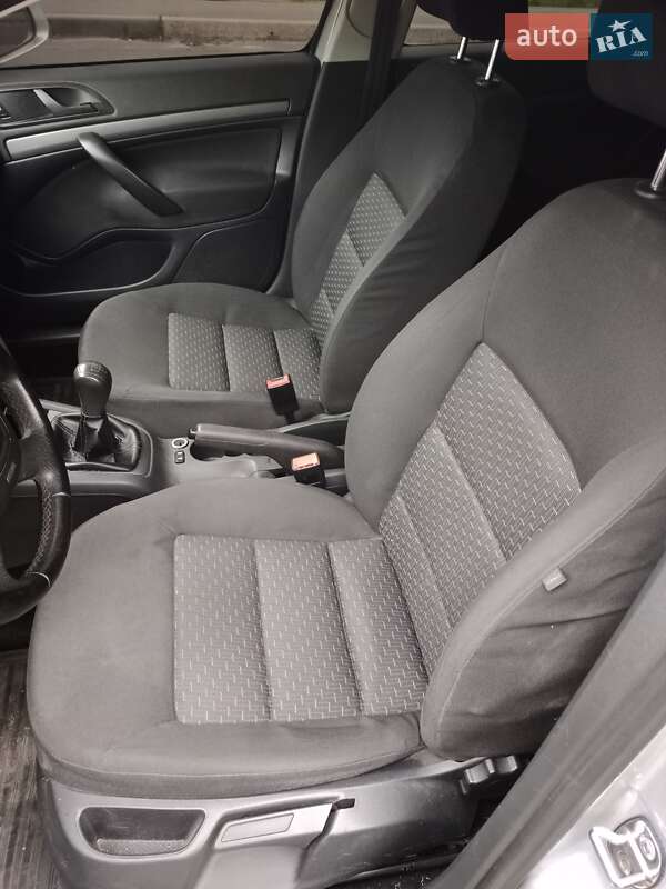 Лифтбек Skoda Octavia 2011 в Киеве