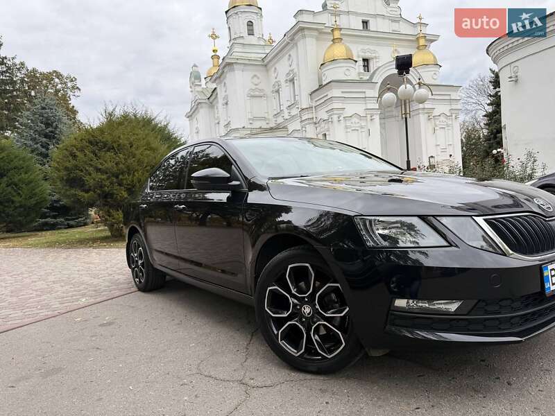 Лифтбек Skoda Octavia 2019 в Полтаве фото Лифтбек Skoda Octavia 2019 в Полтаве