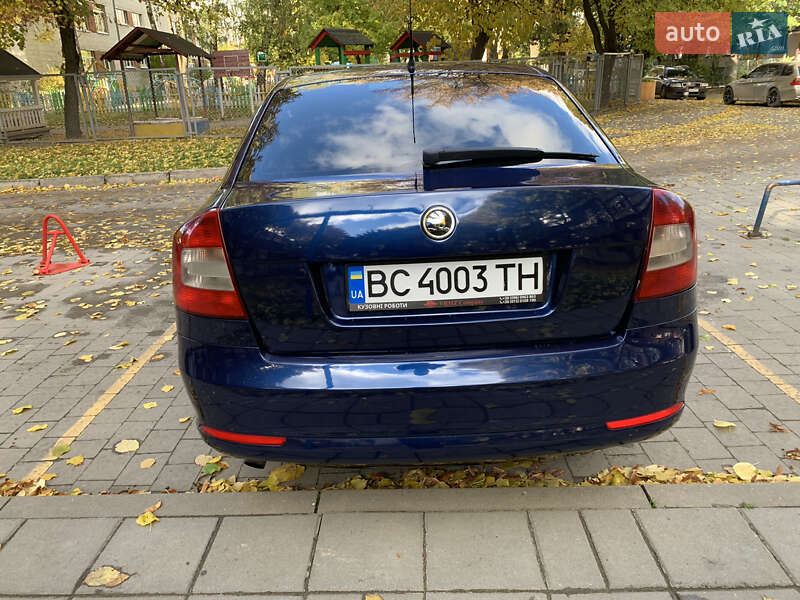 Лифтбек Skoda Octavia 2010 в Львове
