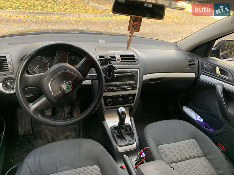 Лифтбек Skoda Octavia 2010 в Львове