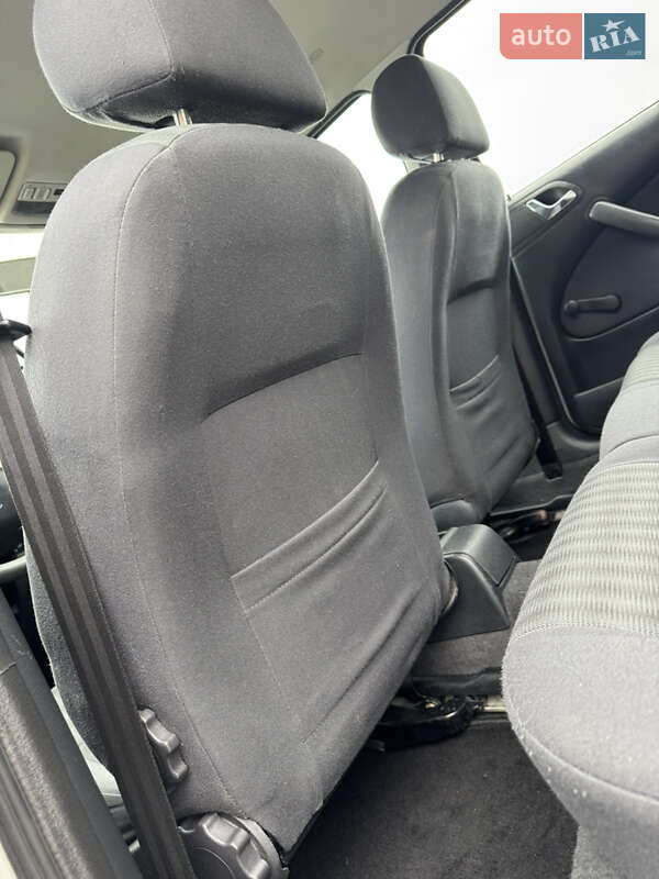 Універсал Skoda Octavia 2006 в Нововолинську