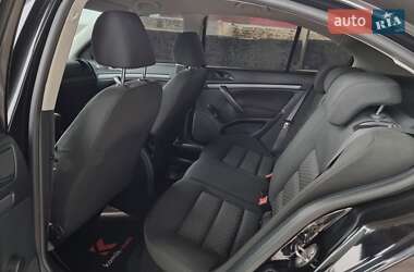Лифтбек Skoda Octavia 2012 в 
