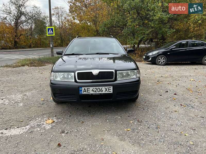 Універсал Skoda Octavia 2006 в Дніпрі