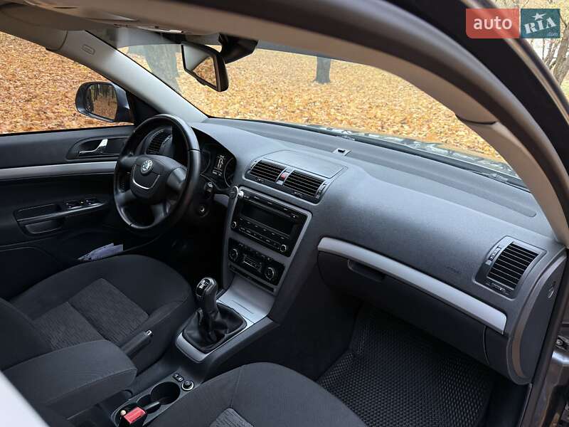 Универсал Skoda Octavia 2011 в Глухове фото 24 Универсал Skoda Octavia 2011 в Глухове