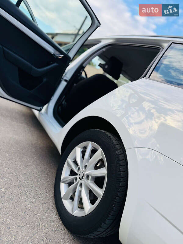 Універсал Skoda Octavia 2016 в Грушево фото 11 Універсал Skoda Octavia 2016 в Грушево