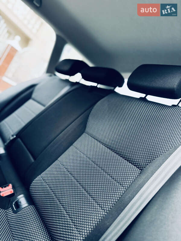 Універсал Skoda Octavia 2016 в Грушево фото 12 Універсал Skoda Octavia 2016 в Грушево