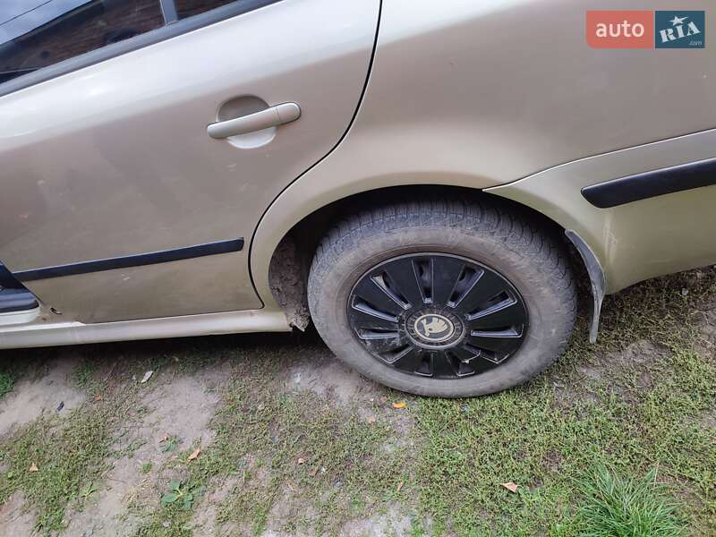 Ліфтбек Skoda Octavia 2004 в Миргороді фото 5 Ліфтбек Skoda Octavia 2004 в Миргороді