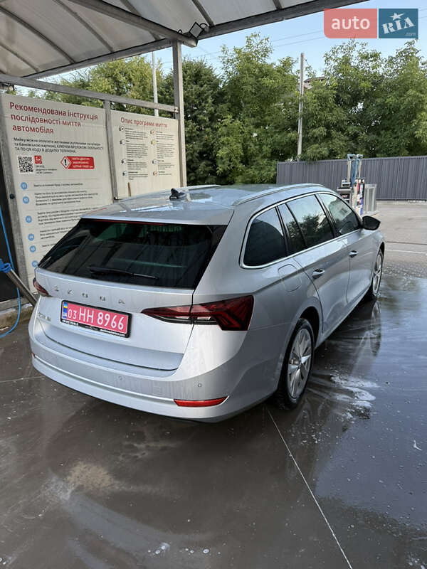 Универсал Skoda Octavia 2022 в Киеве