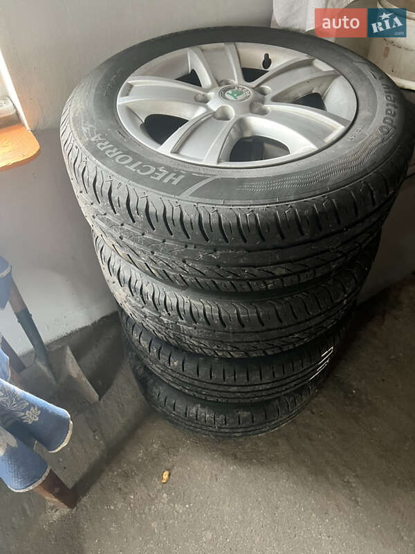 Лифтбек Skoda Octavia 2012 в Знаменке