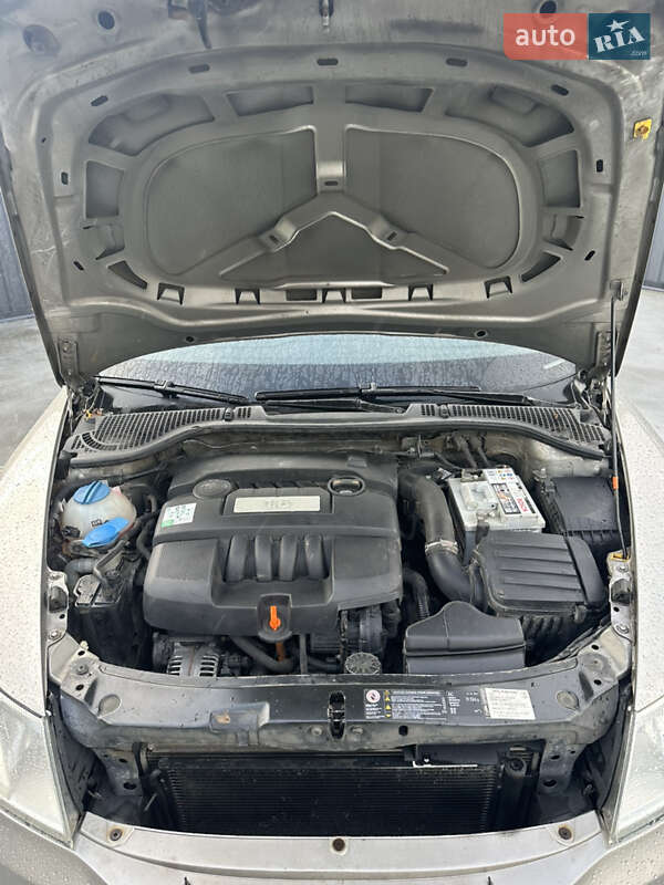 Лифтбек Skoda Octavia 2010 в Киеве