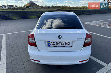 Ліфтбек Skoda Octavia 2011 в  фото 9 Ліфтбек Skoda Octavia 2011 в
