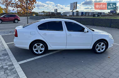 Ліфтбек Skoda Octavia 2011 в  фото 12 Ліфтбек Skoda Octavia 2011 в