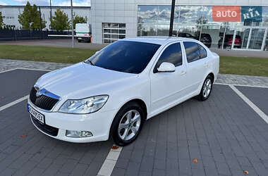 Ліфтбек Skoda Octavia 2011 в  фото 44 Ліфтбек Skoda Octavia 2011 в