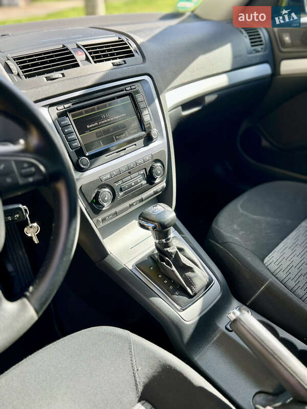 Универсал Skoda Octavia 2011 в Калуше