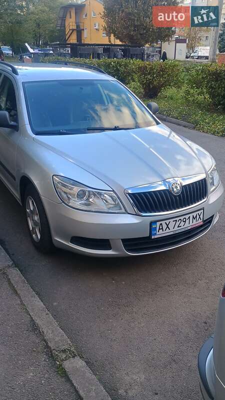 Универсал Skoda Octavia 2011 в 