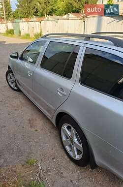 Универсал Skoda Octavia 2011 в 