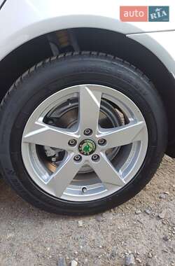 Универсал Skoda Octavia 2011 в 
