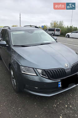 Универсал Skoda Octavia 2019 в Ужгороде
