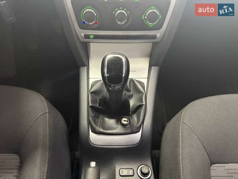Лифтбек Skoda Octavia 2011 в Киеве фото 22 Лифтбек Skoda Octavia 2011 в Киеве