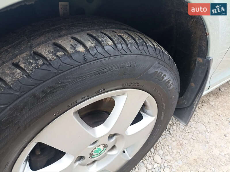 Ліфтбек Skoda Octavia 2010 в Ужгороді фото 26 Ліфтбек Skoda Octavia 2010 в Ужгороді