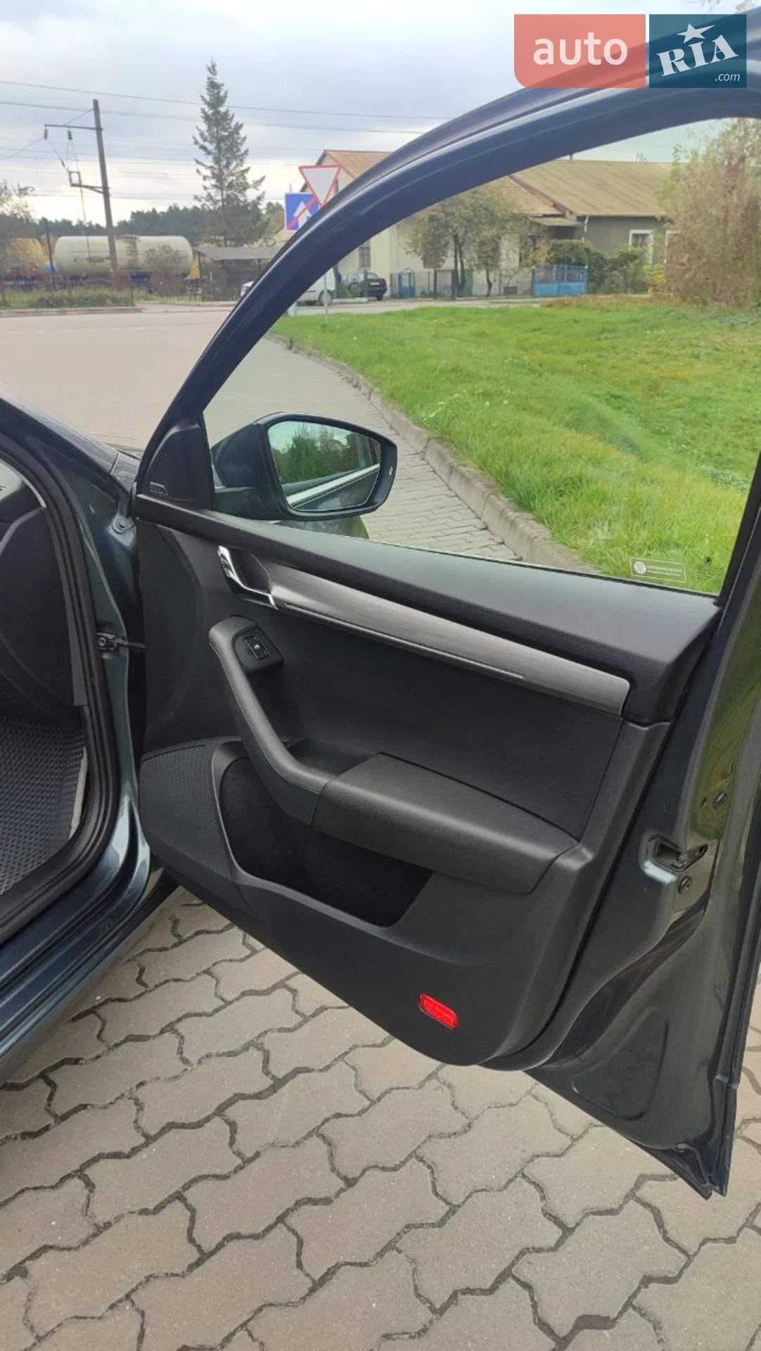 2017 Skoda Octavia - мініатюра 24