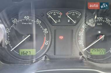 Лифтбек Skoda Octavia 2005 в  фото 3 Лифтбек Skoda Octavia 2005 в