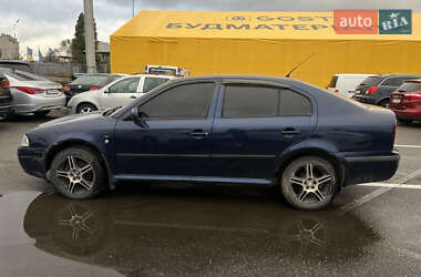Лифтбек Skoda Octavia 2001 в 